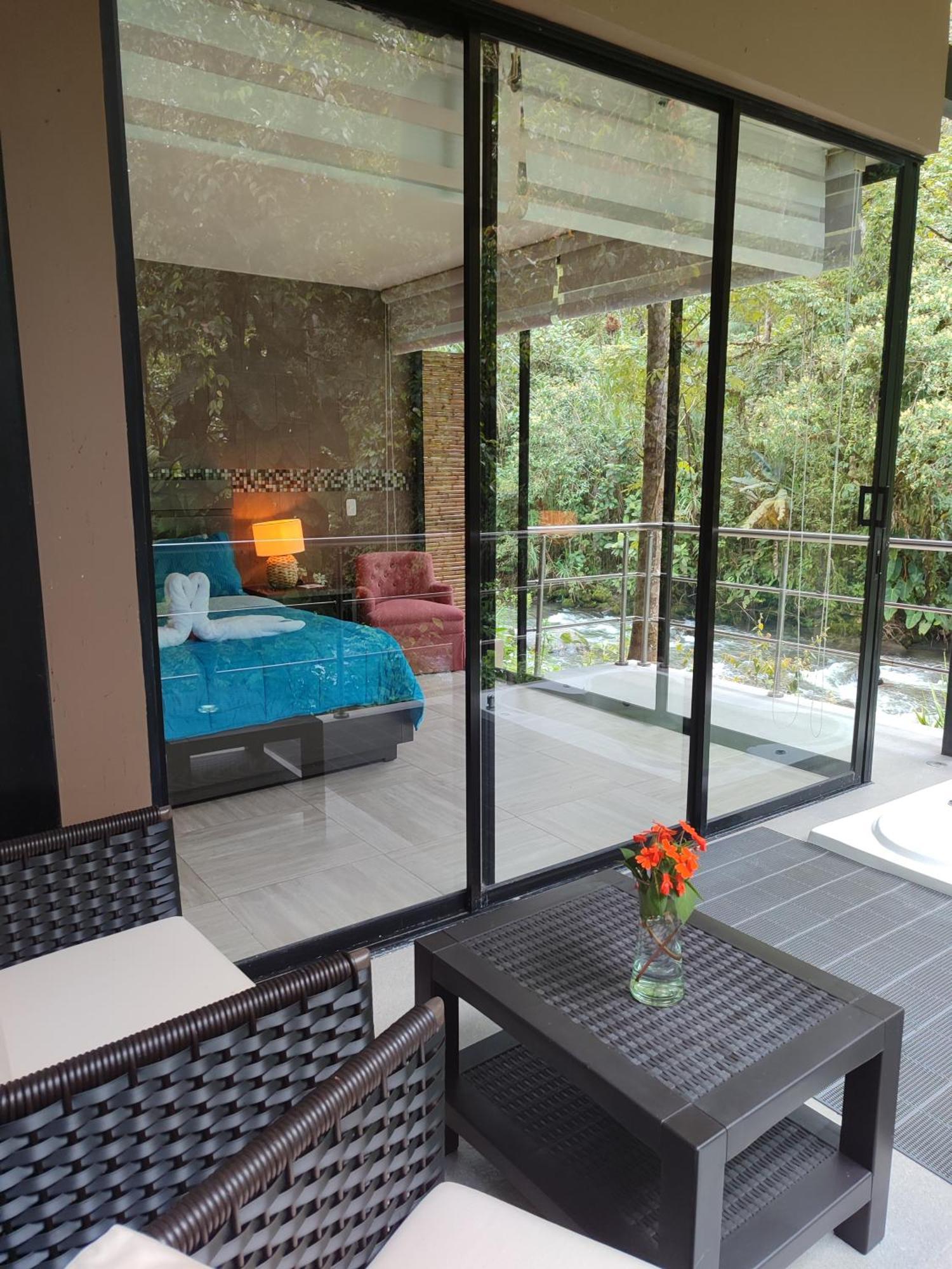 Mindo Garden Lodge And Wildlife Reserve מראה חיצוני תמונה
